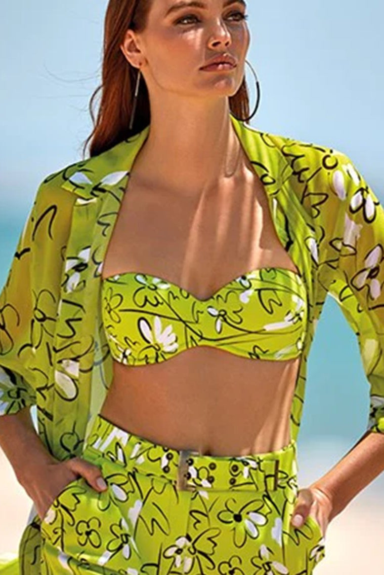 Shop Beachwear all year round. Stunning Beach Dresses to wear on Holiday, Beach Cover ups for all sizes, petite size kaftan tops & plus Size Fuller figure Dresses & Kaftans.